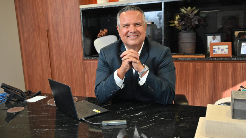 Entenda como o ciclo de vida das obras de infraestrutura influencia a eficiência dos investimentos públicos e privados, com a análise de Elmar Juan Passos Varjão Bomfim.